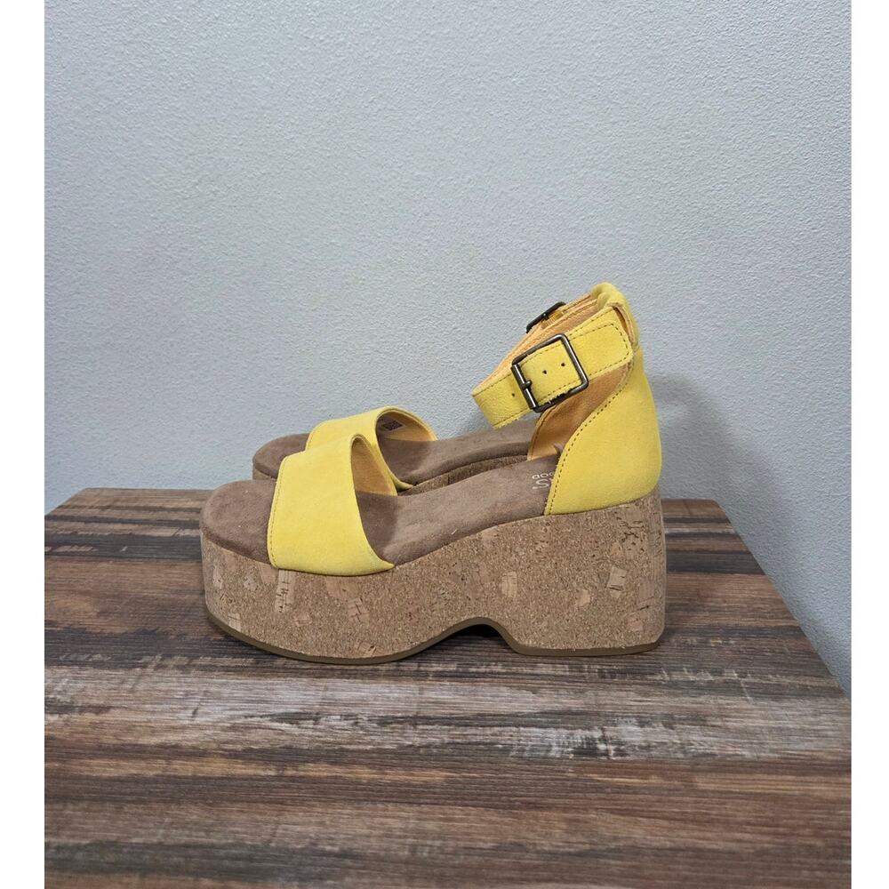 TOMS Laila Yellow Suede Chunky Cork Platform Sandals Size 5 NWOT